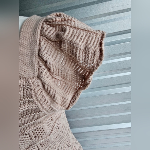 Beige crochet flutter sleeve flutter hem round neck sweater dress size small - Picture 4 of 7